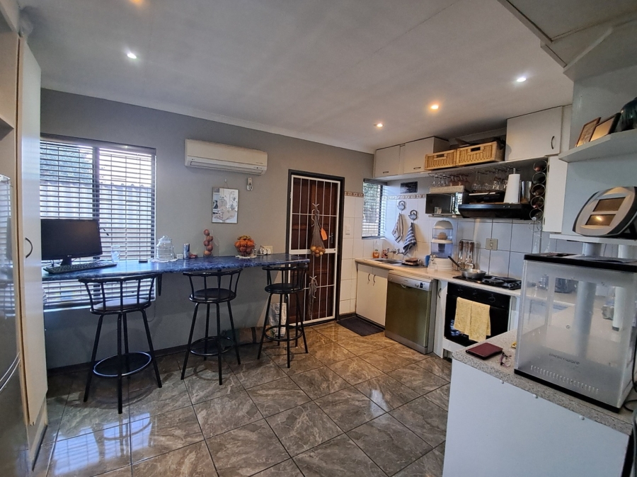 3 Bedroom Property for Sale in Uitsig Western Cape